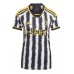 Tanie Strój piłkarski Juventus Dusan Vlahovic #9 Koszulka Podstawowej dla damskie 2023-24 Krótkie Rękawy